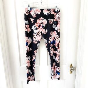 Lorna Jane Capri style Yoga pants - floral print